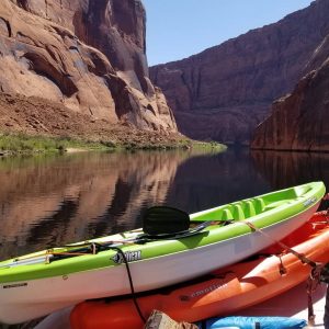 kayak-horseshoe-bend-hauling-backhauling-kayaks